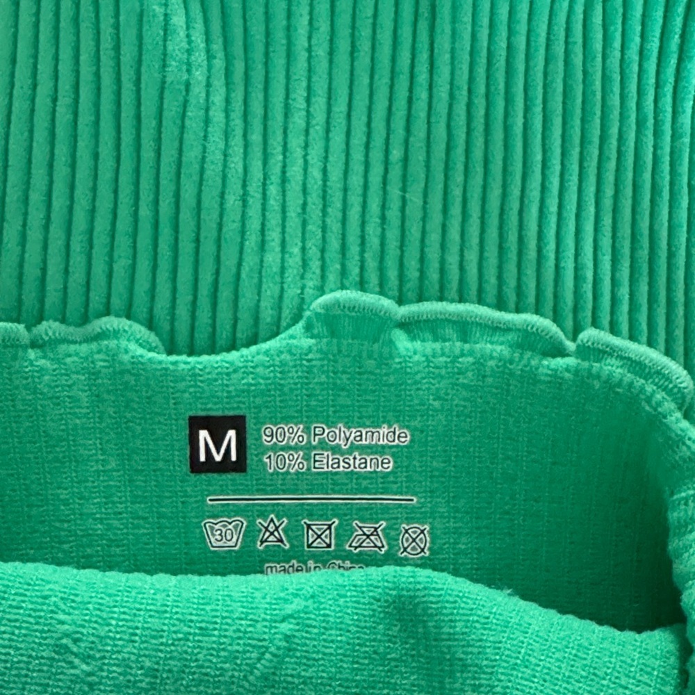 NWT Green Ribbed Women's Top - Picture 5 of 5